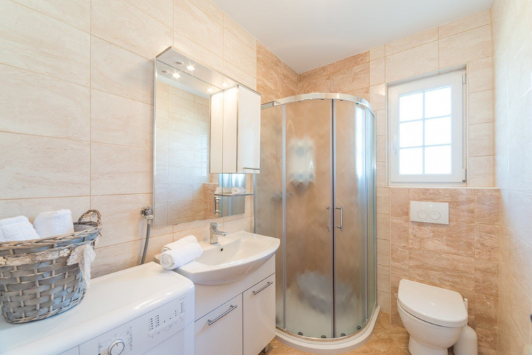 Bathroom 4, Villa St.vid 1, Vir