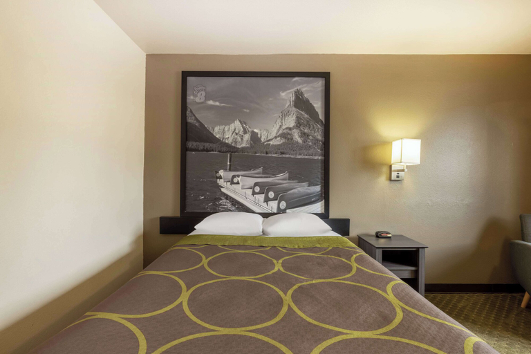 Bedroom 4, Super 8 by Wyndham Butte MT, Silver Bow