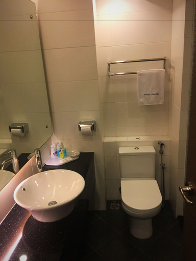 Bathroom 5, Hotel Capital, Kota Kinabalu