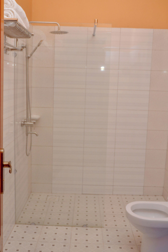 Bathroom 4, Faith Homes Hotel, Fort Portal