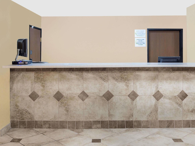 Public Area, Super 8 by Wyndham Sheboygan WI, Sheboygan