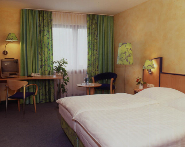 Bedroom 4, Hotel Karl, Offenbach am Main