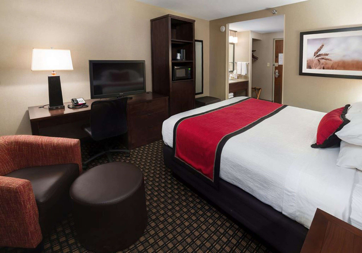 Bedroom 3, Best Western Plus Ramkota Hotel, Minnehaha