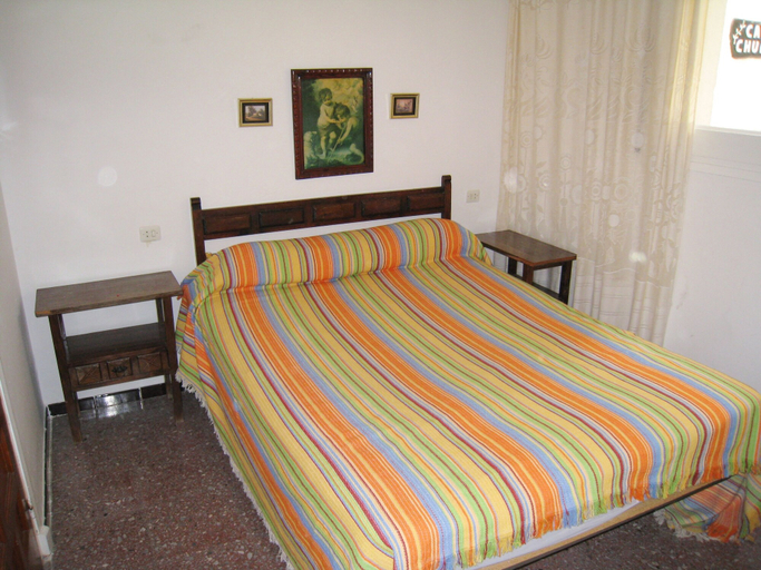Bedroom 2, Apartamento Económico Camino Ronda - 110, Girona