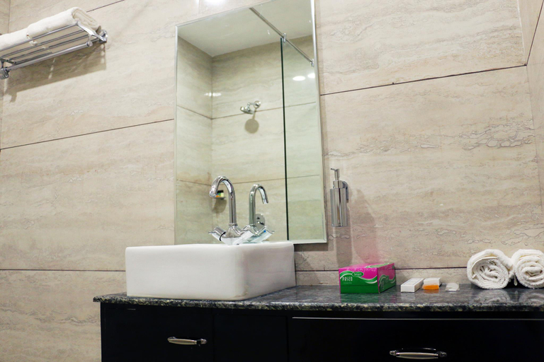 Bathroom 3, Hotel Neelam Moga, Moga
