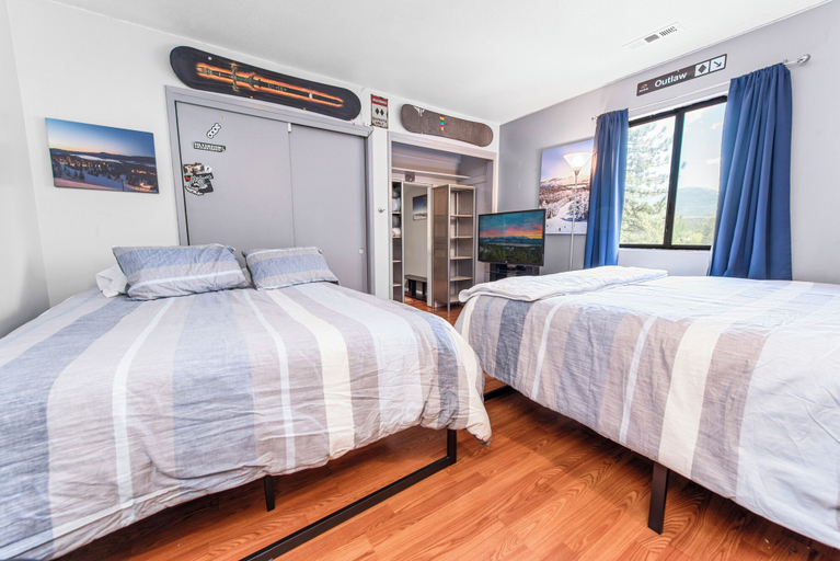 Bedroom 4, Mount Bearadise, San Bernardino