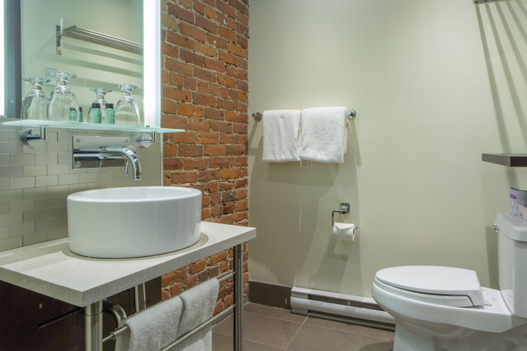 Bathroom 3, Hôtel Sainte-Anne, Communauté-Urbaine-de-Québec