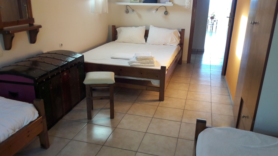 Bedroom 5, Orange Fodele, Crete