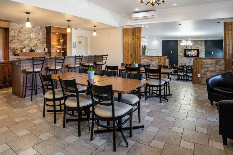 Food & Drinks 4, Hotel Marineau La Tuque Centre, Le Haut-Saint-Maurice