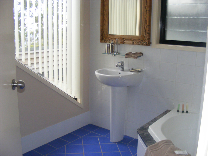 Bathroom 4, Tambaridge Bed and Breakfast, Tamborine Mountain