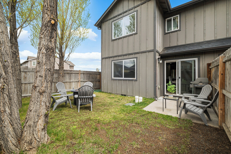 Exterior & Views 2, Redmond Getaway Hub Adventure Awaits!, Deschutes