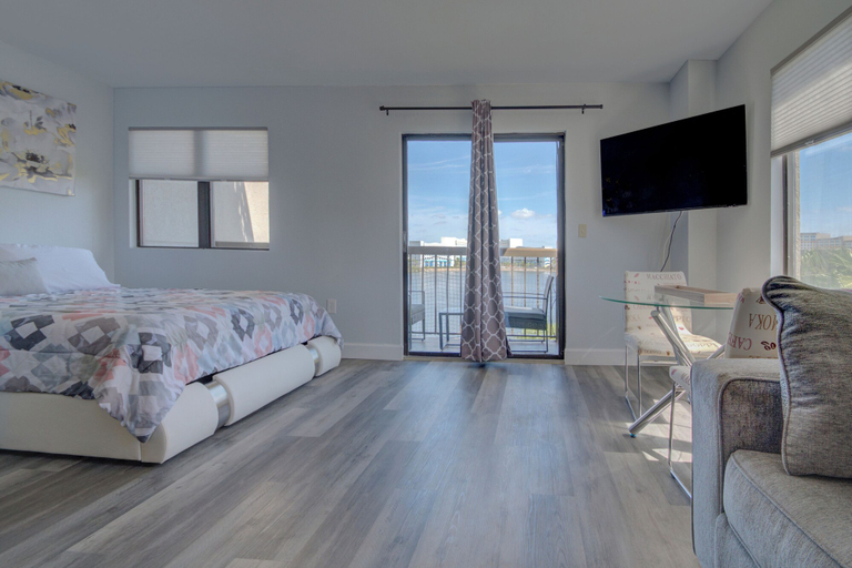 Bedroom 3, Cozy Condos Near Universal & Seaworld, Orange