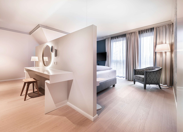 Bedroom 4, Steigenberger Hotel Treudelberg Hamburg, Hamburg