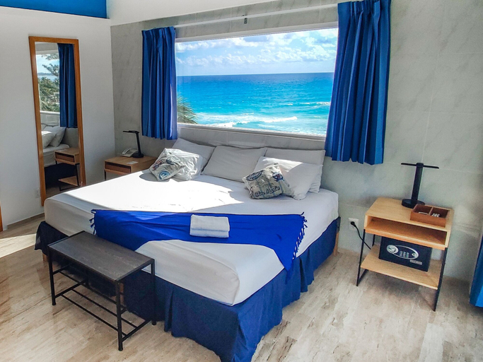 Bedroom 2, Paradise Beachfront & Nightlife Heart, Benito Juárez