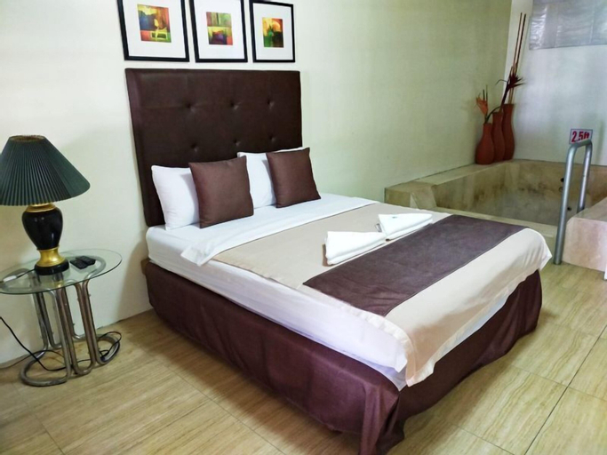 Bedroom, City of Springs Hotel, Los Baños