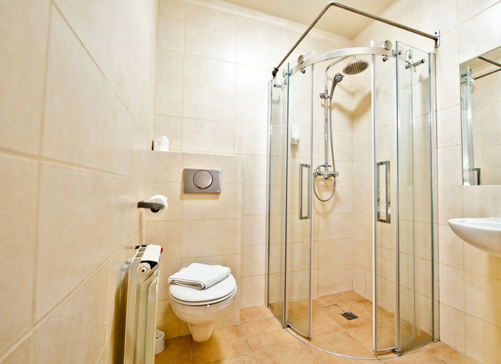 Bathroom 4, Aparthotel Miodosytnia, Kraków City