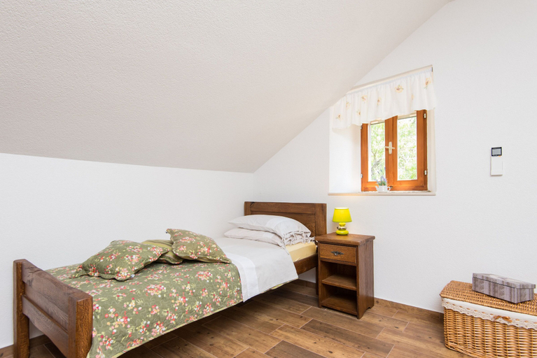 Bedroom 3, Villa Andro, Orebić