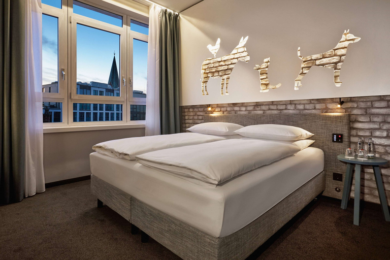 Bedroom 4, H+ Hotel Bremen, Bremen