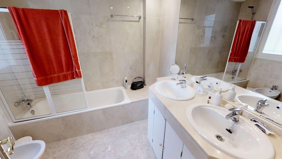 Bathroom 3, Very Nice Family Apartment, Close To Pool, Málaga