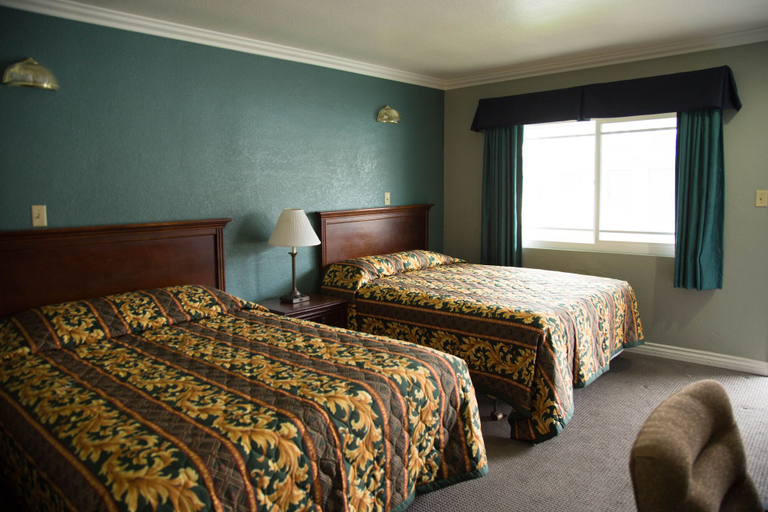 Bedroom 3, Sahara Motel, Orange