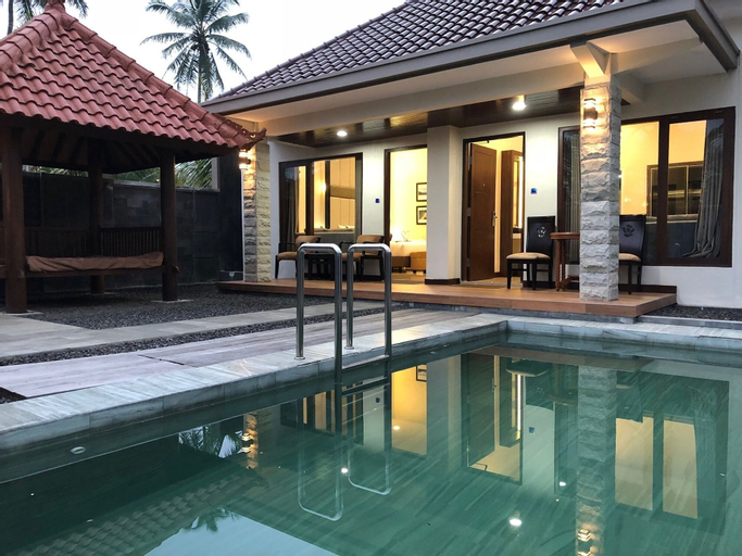 Swimming Pool 24