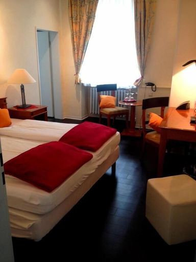 Bedroom 3, CAREA Schlosshotel Domäne Walberberg, Rhein-Sieg-Kreis