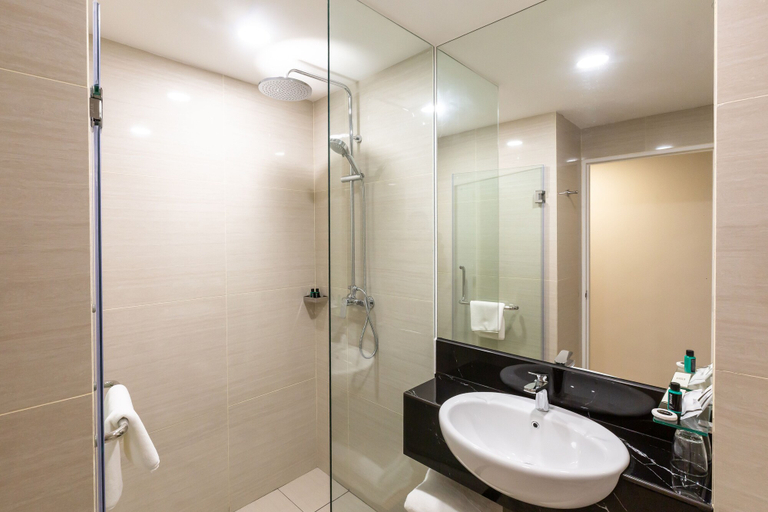 Bathroom 4, Hotel 7 Suria, Kota Kinabalu