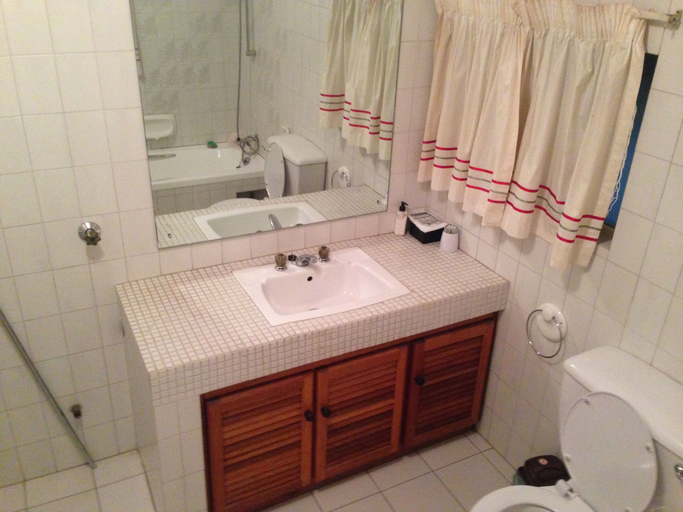 Bathroom 5, Noraclox Riverclub, City of Johannesburg