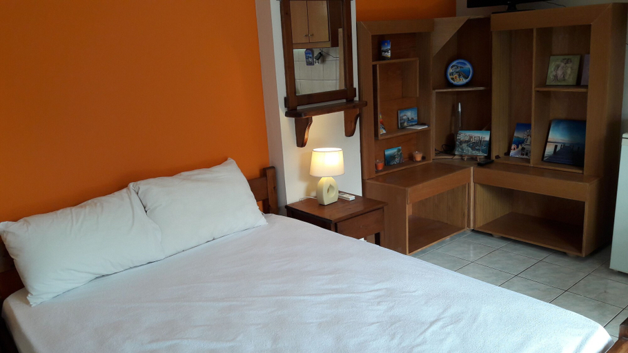 Bedroom 5, Orange Fodele, Crete