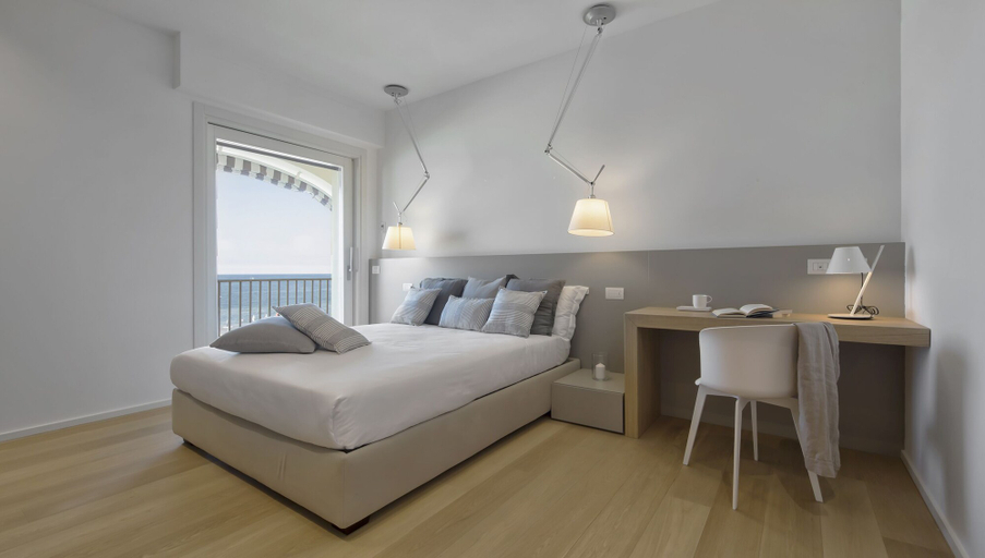 Bedroom 2, Luxury Suites Collection-Viale Milano 33, Rimini