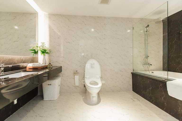 Bathroom 4, State Tower Silom By Haloth, Bang Rak