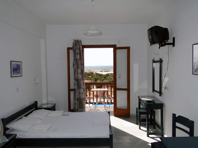 Bedroom 2, Romanzza Studios, South Aegean