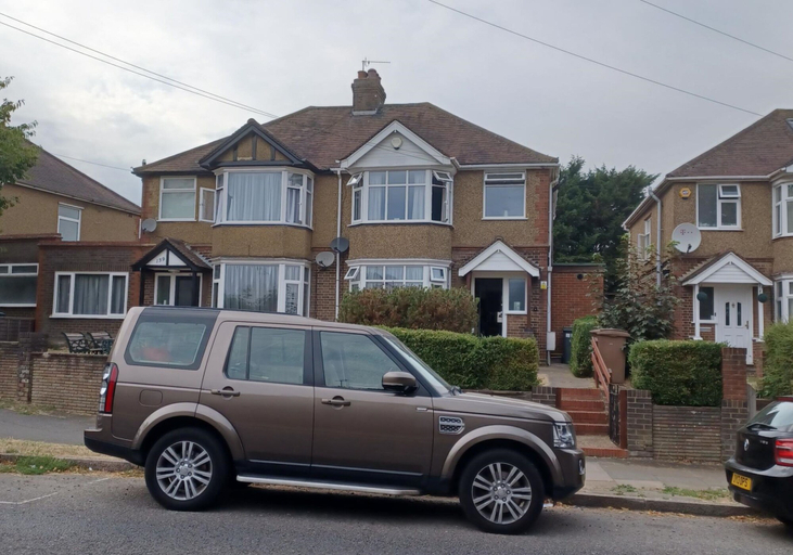 Exterior & Views, Crawley Green House - Huku Kwetu, Luton