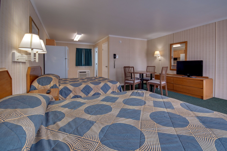 Bedroom 2, Sahara Motel, Worcester