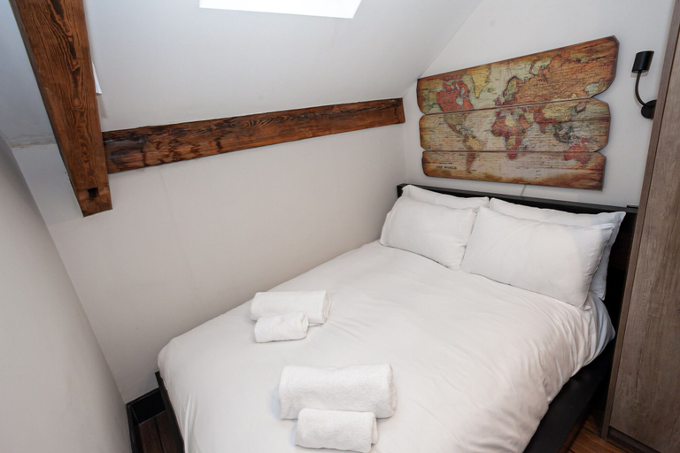 Bedroom 2, Portland Street Apartments, Manchester