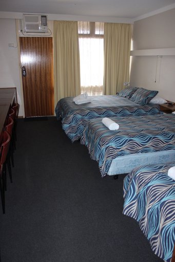 Bedroom 2, Portland Retro Motel, Glenelg - Portland