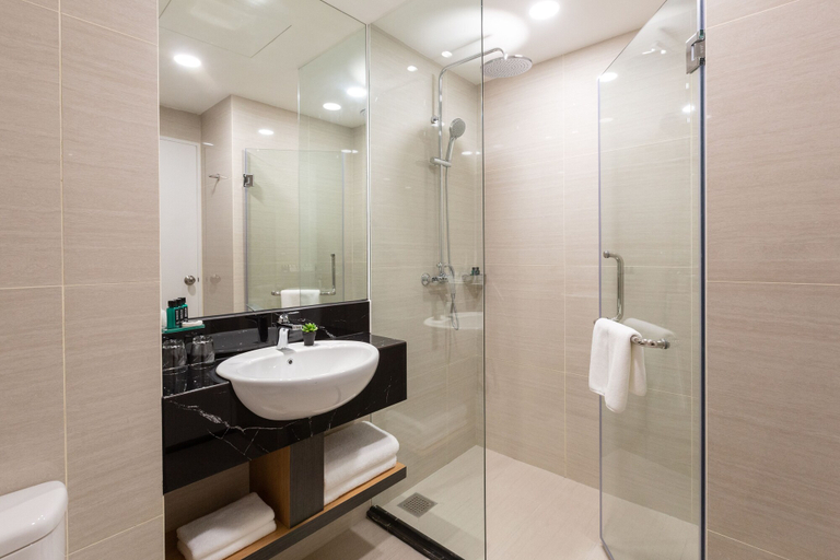 Bathroom 5, Hotel 7 Suria, Kota Kinabalu