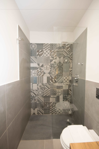 Bathroom 4, B&B Il Muro Vecchio Studios, Messina