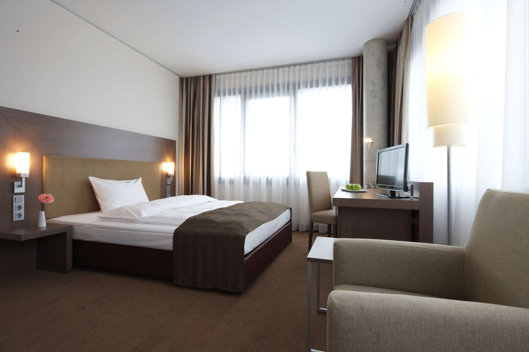 Bedroom 3, IntercityHotel Mannheim, Mannheim
