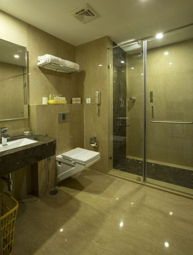 Bathroom 5, The President Hotel, Dharwad