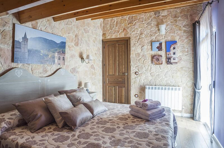 Bedroom 2, Apartamentos Rurales Millan, Teruel