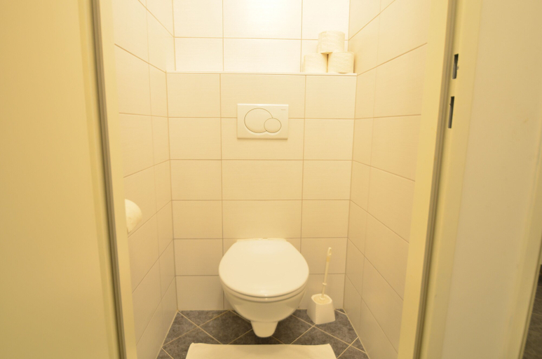 Bathroom 5, AJO Vienna Siemens - Contactless Check-in, Wien