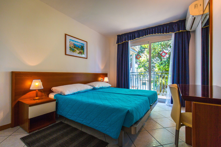 Bedroom 3, Splendid Golden Rocks Resort, Pula