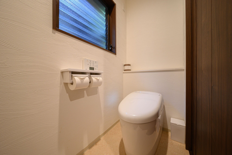 Bathroom 4, Yufuin Onsen Ryokan Mebaeso, Yufu