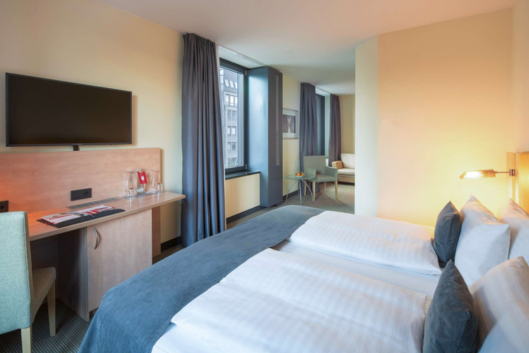 Bedroom 4, IntercityHotel Hamburg Hauptbahnhof, Hamburg