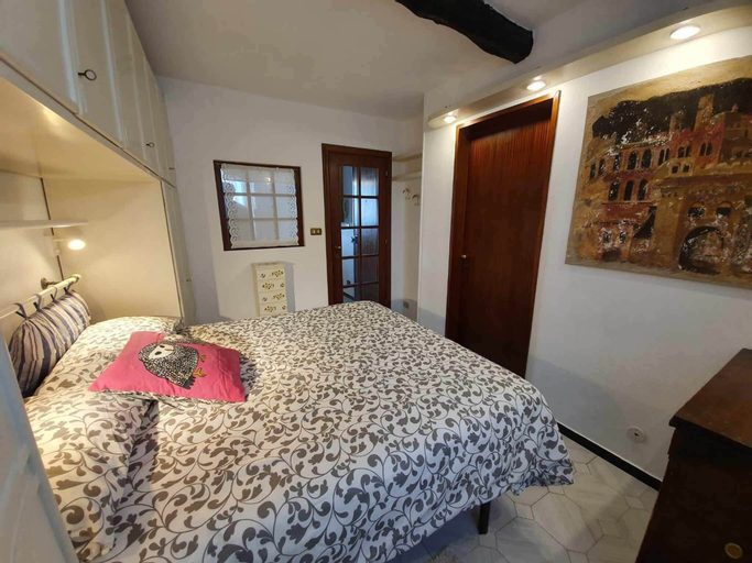 Bedroom 3, Nicolina, Genova