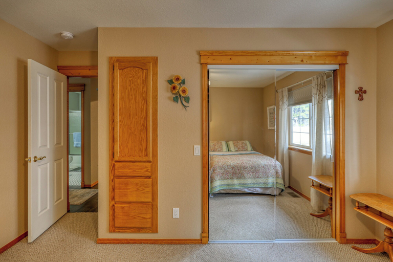 Bedroom 2, The Snow House, Archuleta