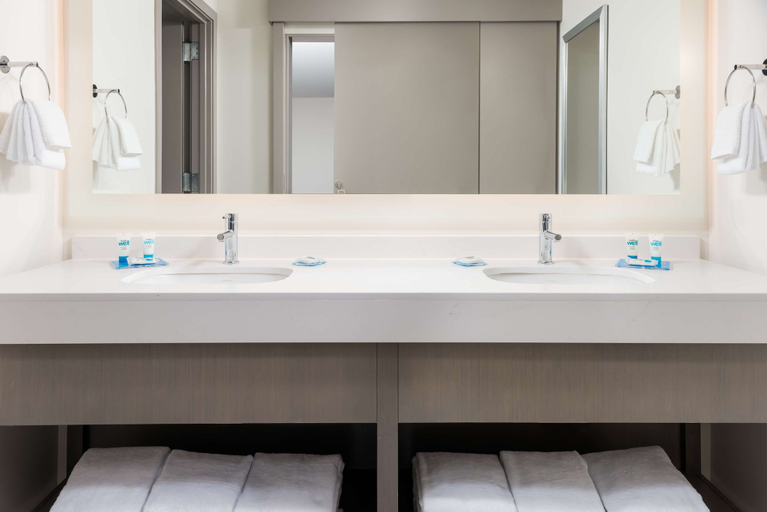 Bathroom 4, Hyatt House Chicago/West Loop-Fulton Market, Cook