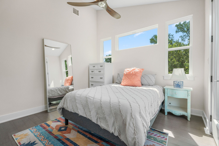 Bedroom 3, Cloud Castle, Travis