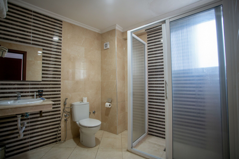 Bathroom, Hôtel Étoile du Nord, Tanger-Assilah